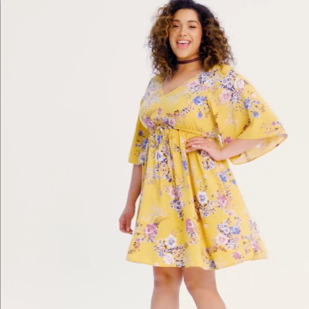 ❌SOLD❌🎉HP🥳Torrid Yellow Midi Challis Dress